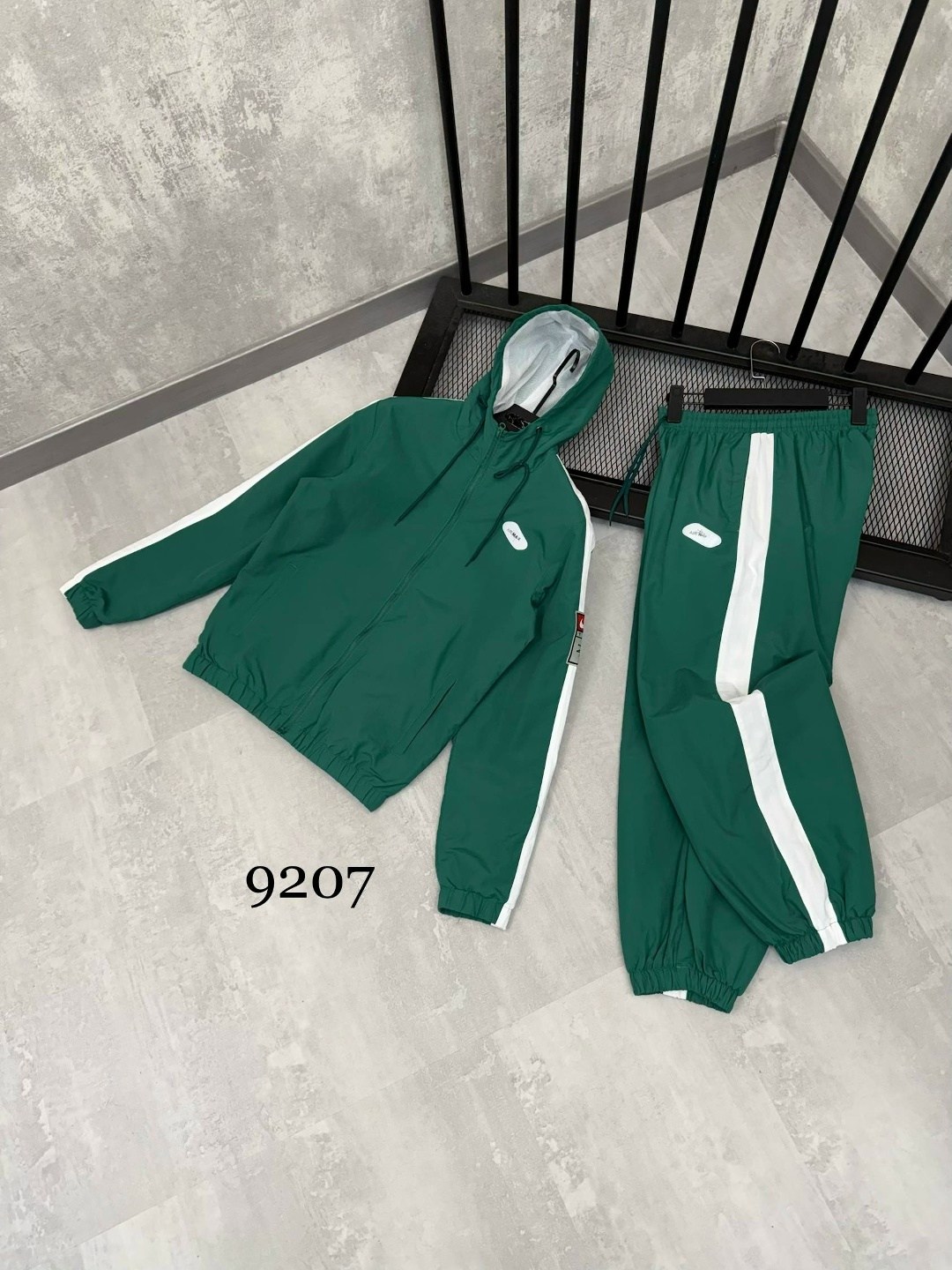 спортивный костюм nike,спортивный костюм nike tracksuit,спортивный костюм,мужские спортивные костюмы,спортивный костюм мужской nike