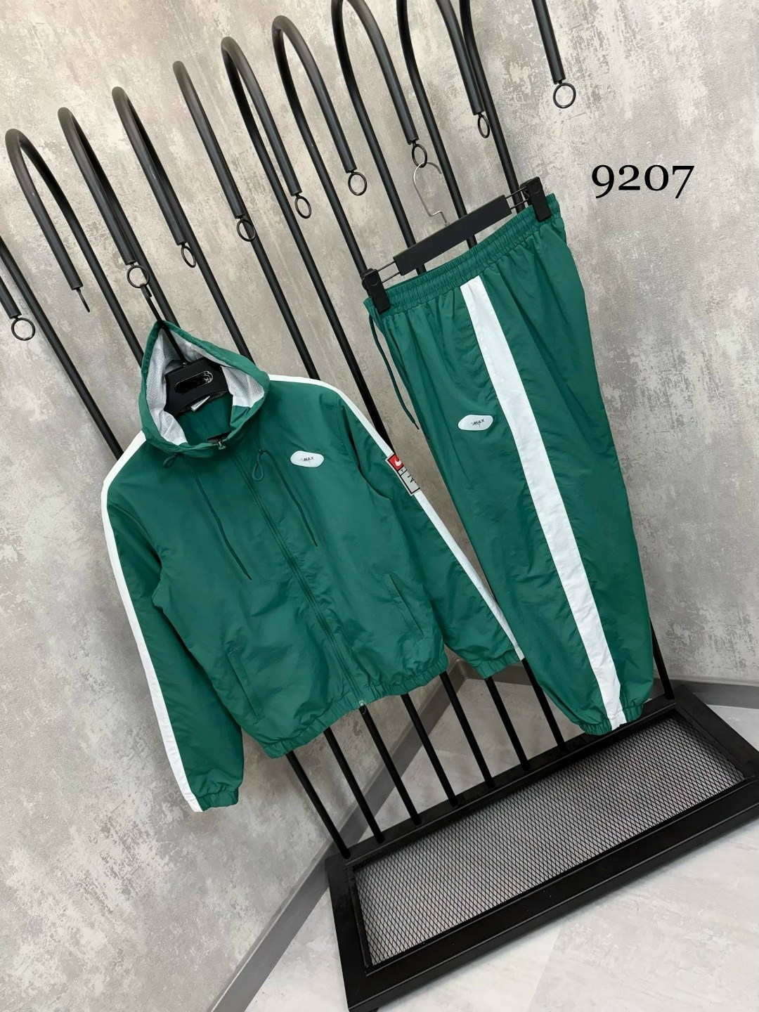 спортивный костюм nike,спортивный костюм nike tracksuit,спортивный костюм,мужские спортивные костюмы,спортивный костюм мужской nike