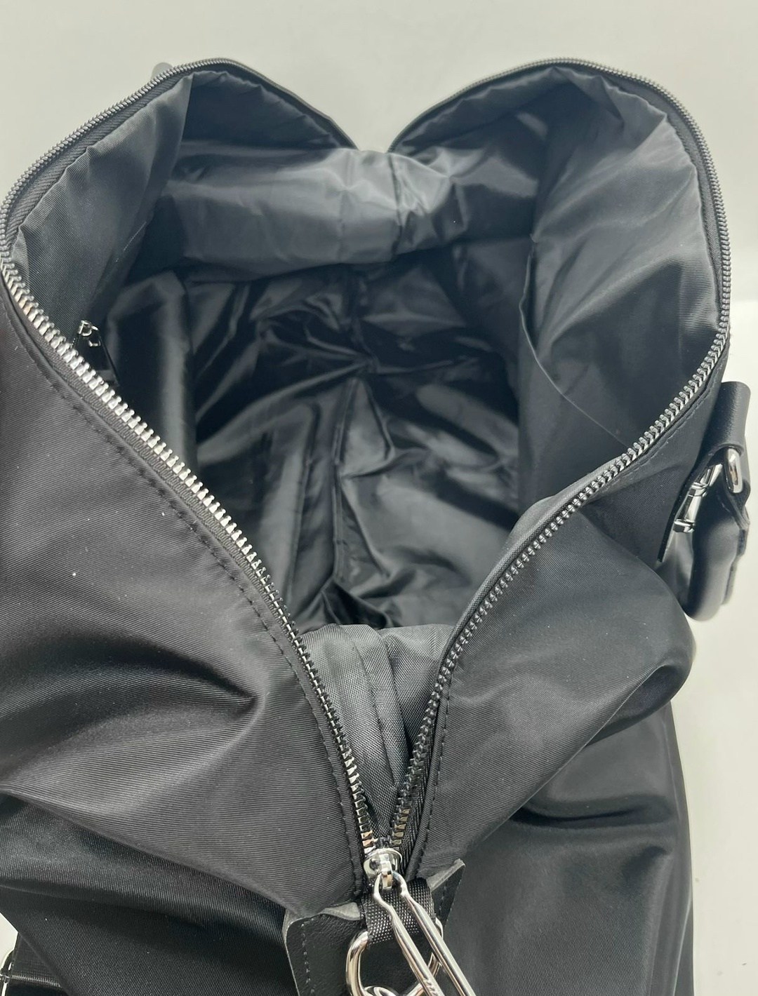 дорожная сумка karl lagerfeld,дорожная спортивная сумка karl lagerfeld,сумка дорожная карл лагерфельд женская,дорожная сумка спортивная карл лагерфельд,сумка дорожная карл лагерфельд оригинал