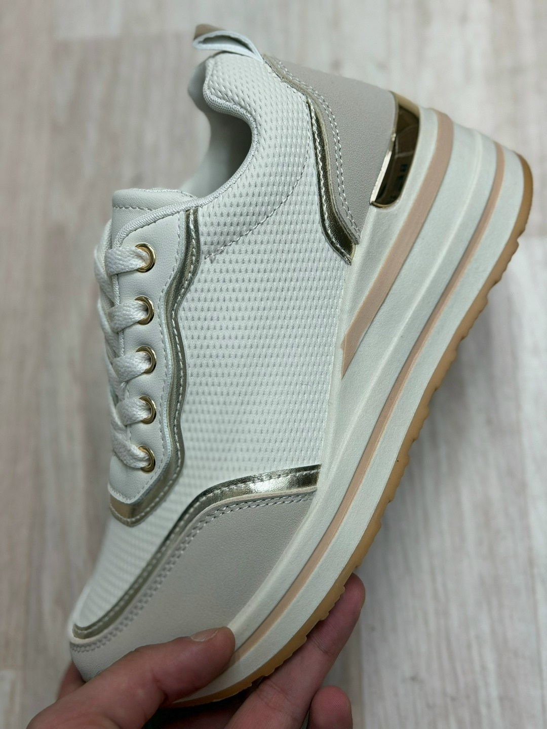 кроссовки женскиe,кроссовки,кроссовки кроссовки женские,кроссовки эко,кроссовки для женщин