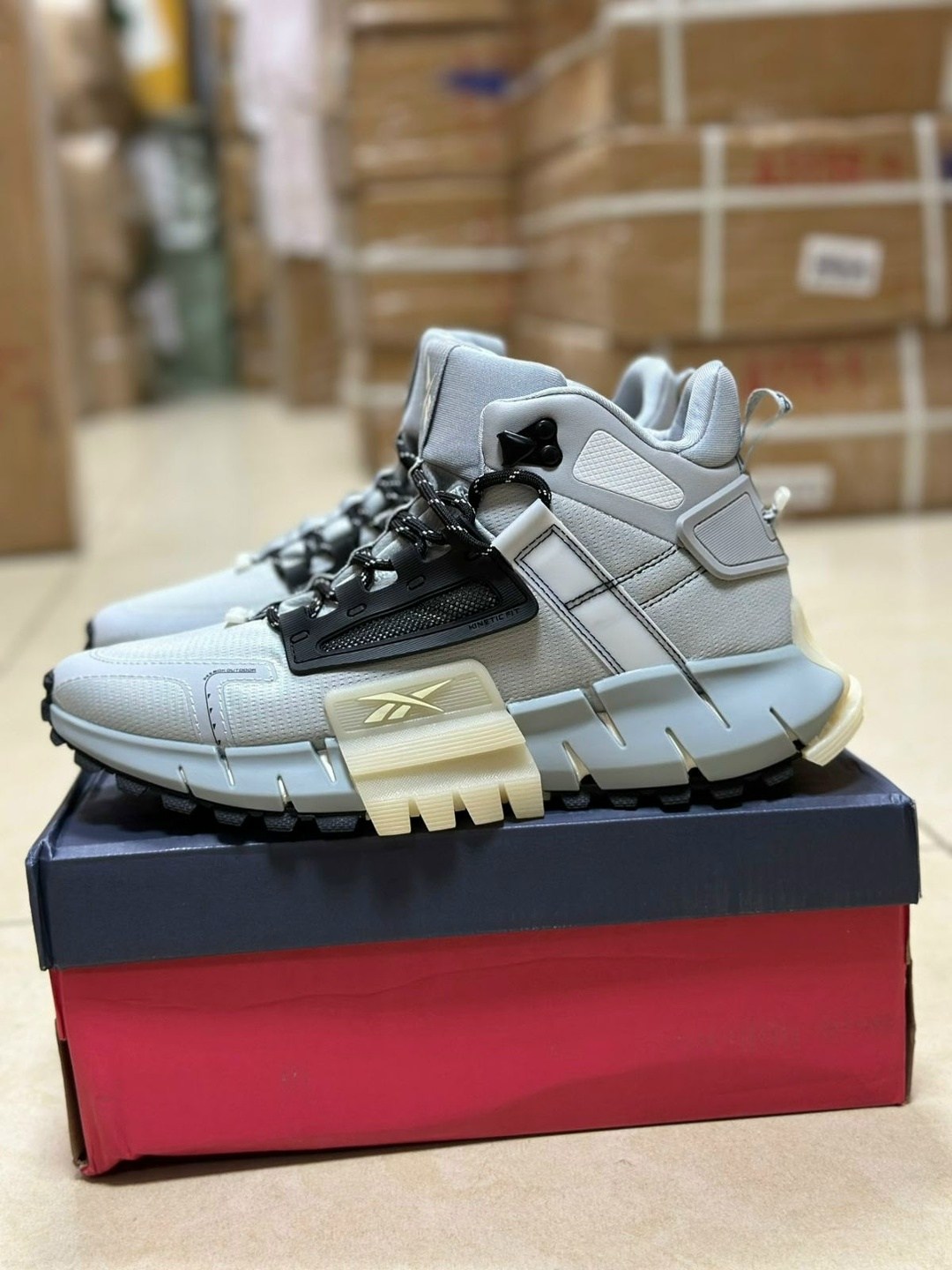 кроссовки reebok zig kinetica edge,кроссовки reebok zig kinetica,кроссовки мужские reebok zig kinetica edge,кроссовки reebok zig kinetica edge цвет серый,кроссовки reebok