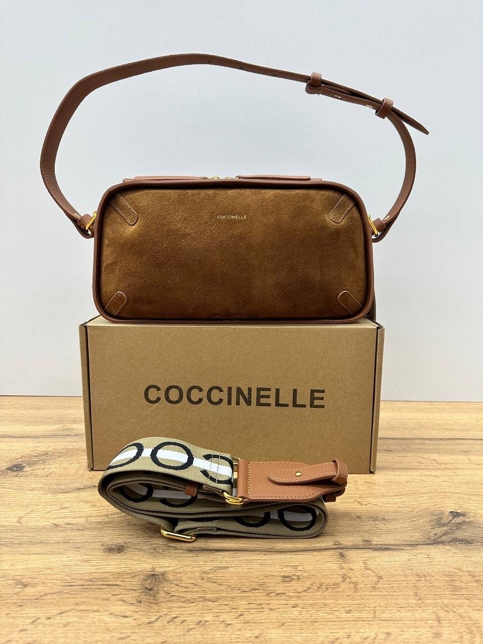 сумка coccinelle,сумка coccinelle фиолетовый,сумка,сумка женская,сумка marc jacobs 25-16 см натуральная замша