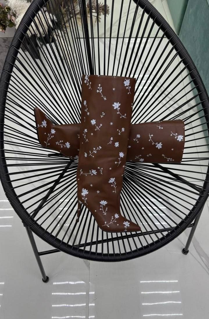 женские сапоги,коричневые сапоги,модные женские сапоги,высокие сапоги,