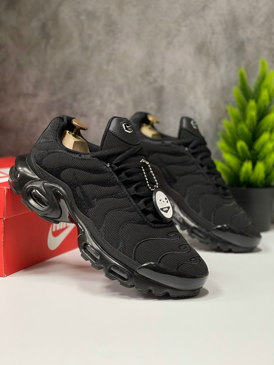 кроссовки nike air max tn plus,кроссовки мужские nike air max tn plus,nike air max tn plus black,nike tn air max plus,кроссовки