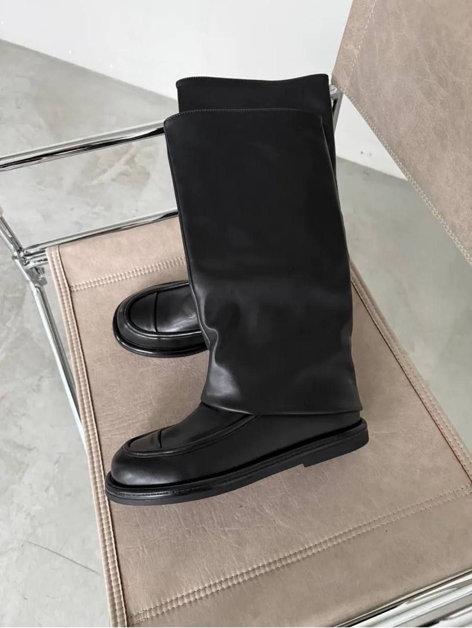 женские сапоги,сапоги высокие,сапоги,женские сапоги до колена,кожаные сапоги до колена lug bottega veneta черный