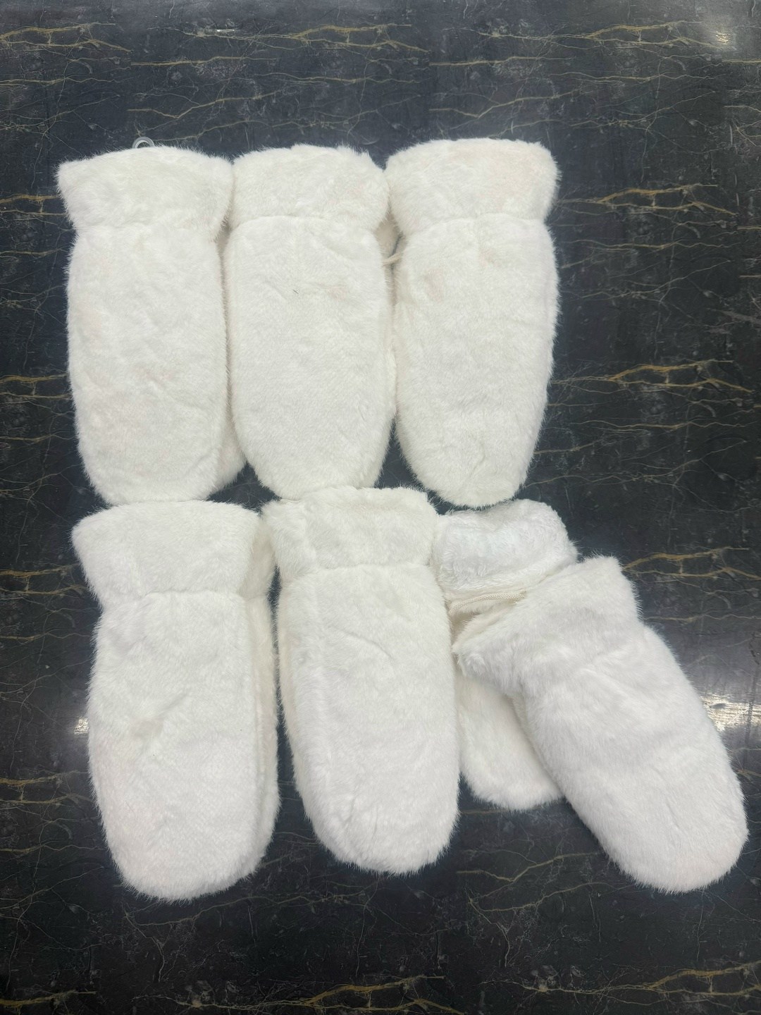 варежки женские,белые варежки,варежки женские меховые,варежки меховые,варежки пушистые плюшевые экомех tekistyle