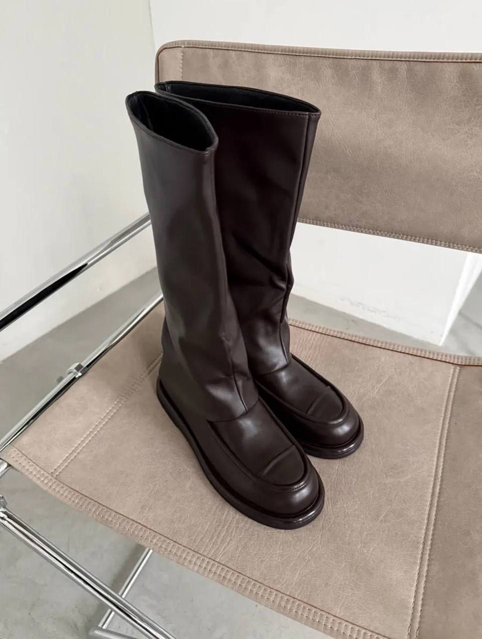 женские сапоги,сапоги высокие,сапоги,женские сапоги до колена,кожаные сапоги до колена lug bottega veneta черный