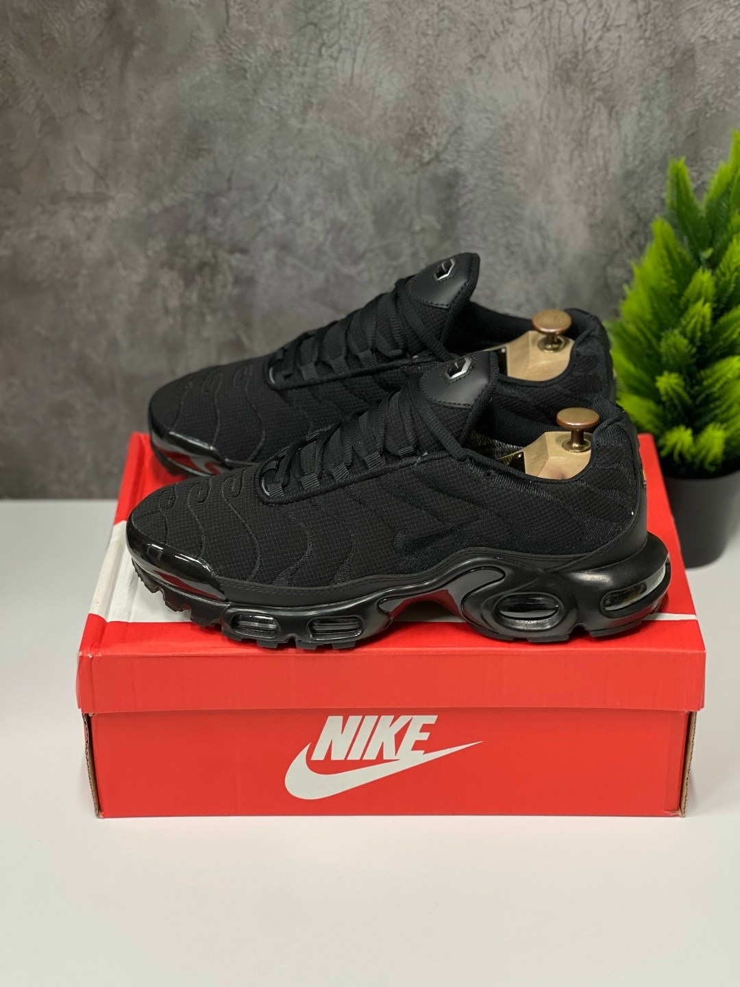 кроссовки nike air max tn plus,кроссовки мужские nike air max tn plus,nike air max tn plus black,nike tn air max plus,кроссовки