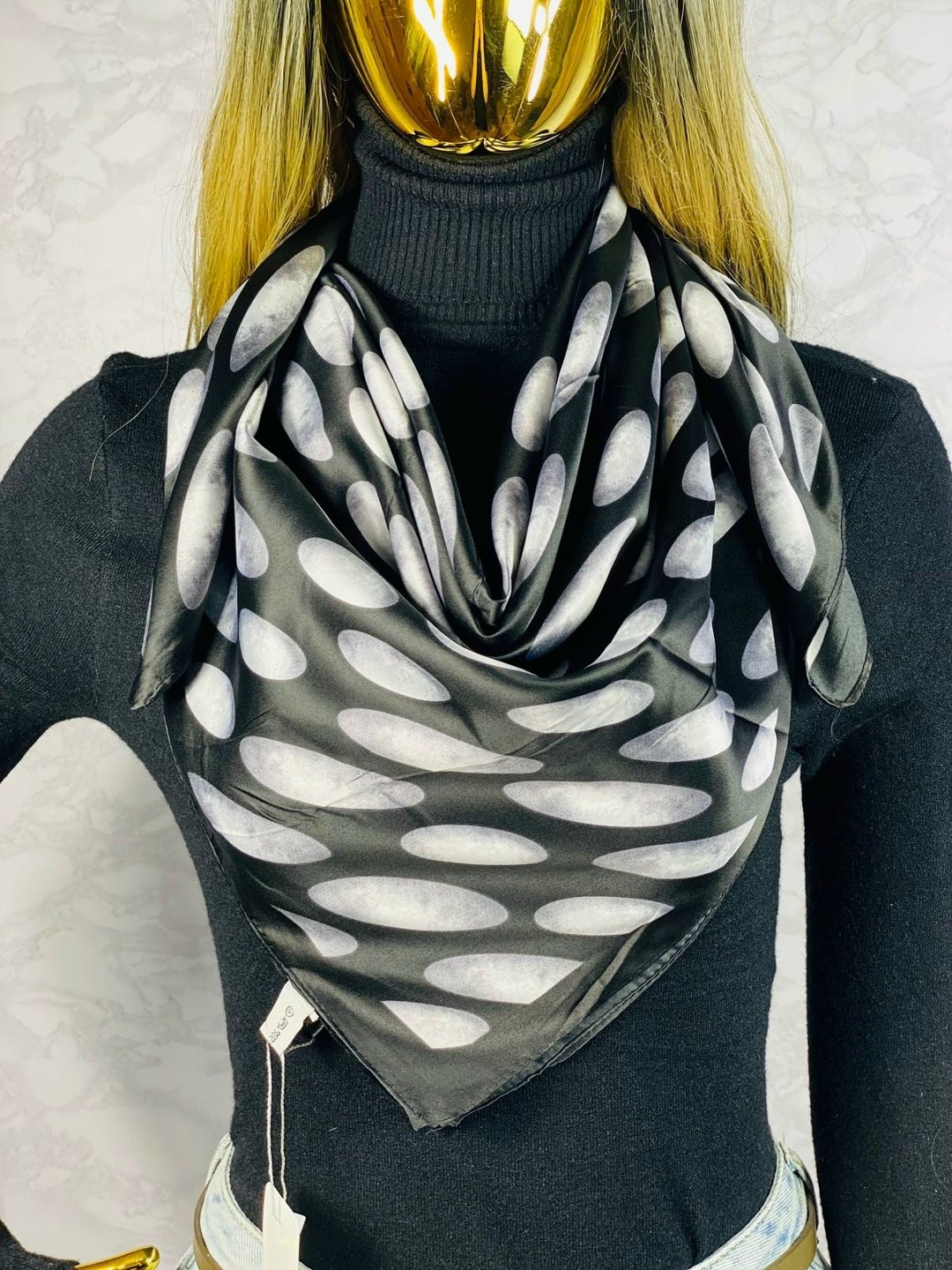 платки шелковые,платки тонки,платки шёлковы на шею,шелковый женский платок,женские платки