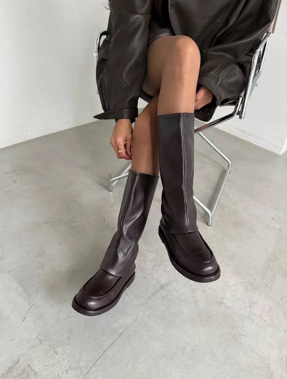 женские сапоги,сапоги высокие,сапоги,женские сапоги до колена,кожаные сапоги до колена lug bottega veneta черный