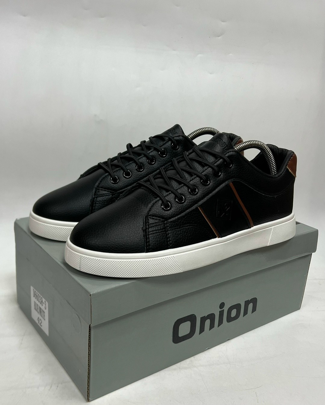 ,кеды мужские,кеды зара мужские,мужская  кроссовки,кожаные кеды мужские