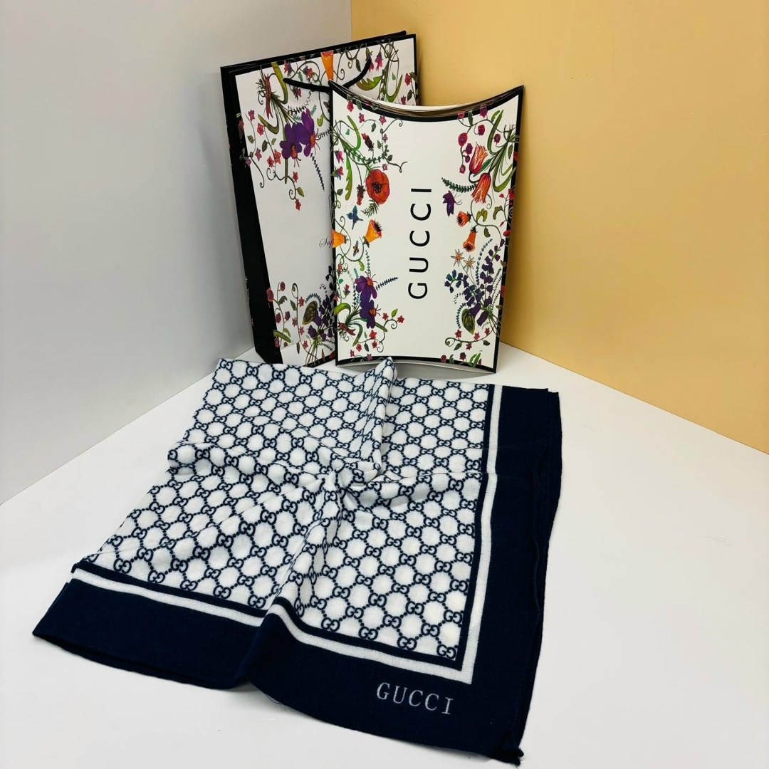 платок gucci,шарф gucci,платки гуччи,шарф гуччи,шарф гуччи женский
