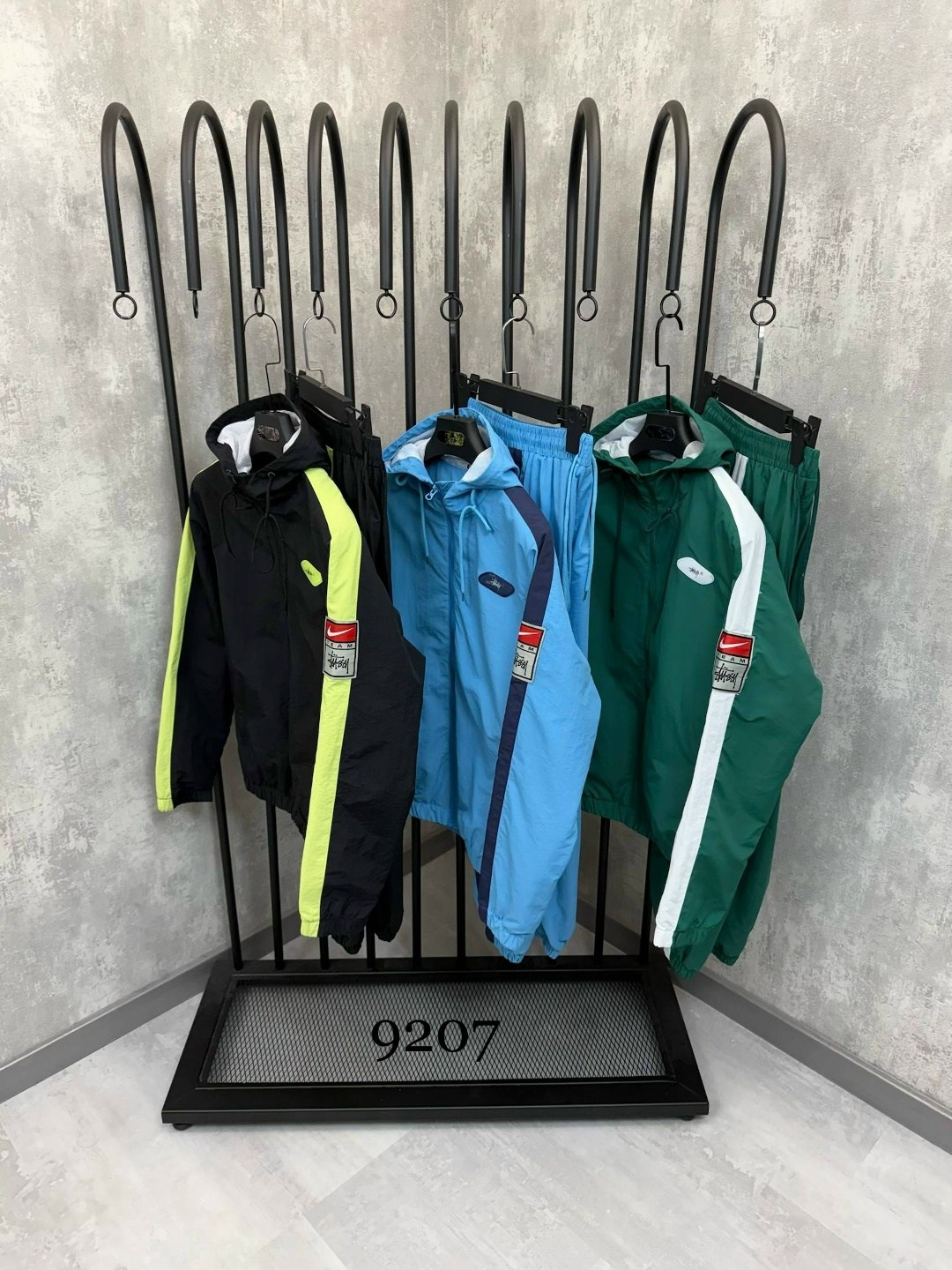 спортивный костюм nike,спортивный костюм nike tracksuit,спортивный костюм,мужские спортивные костюмы,спортивный костюм мужской nike