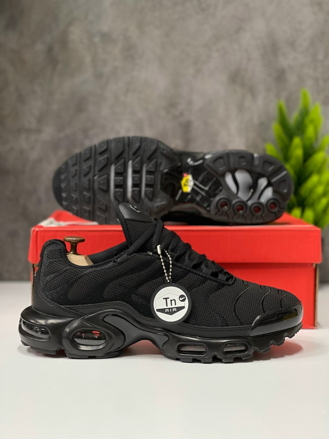 кроссовки nike air max tn plus,кроссовки мужские nike air max tn plus,nike air max tn plus black,nike tn air max plus,кроссовки