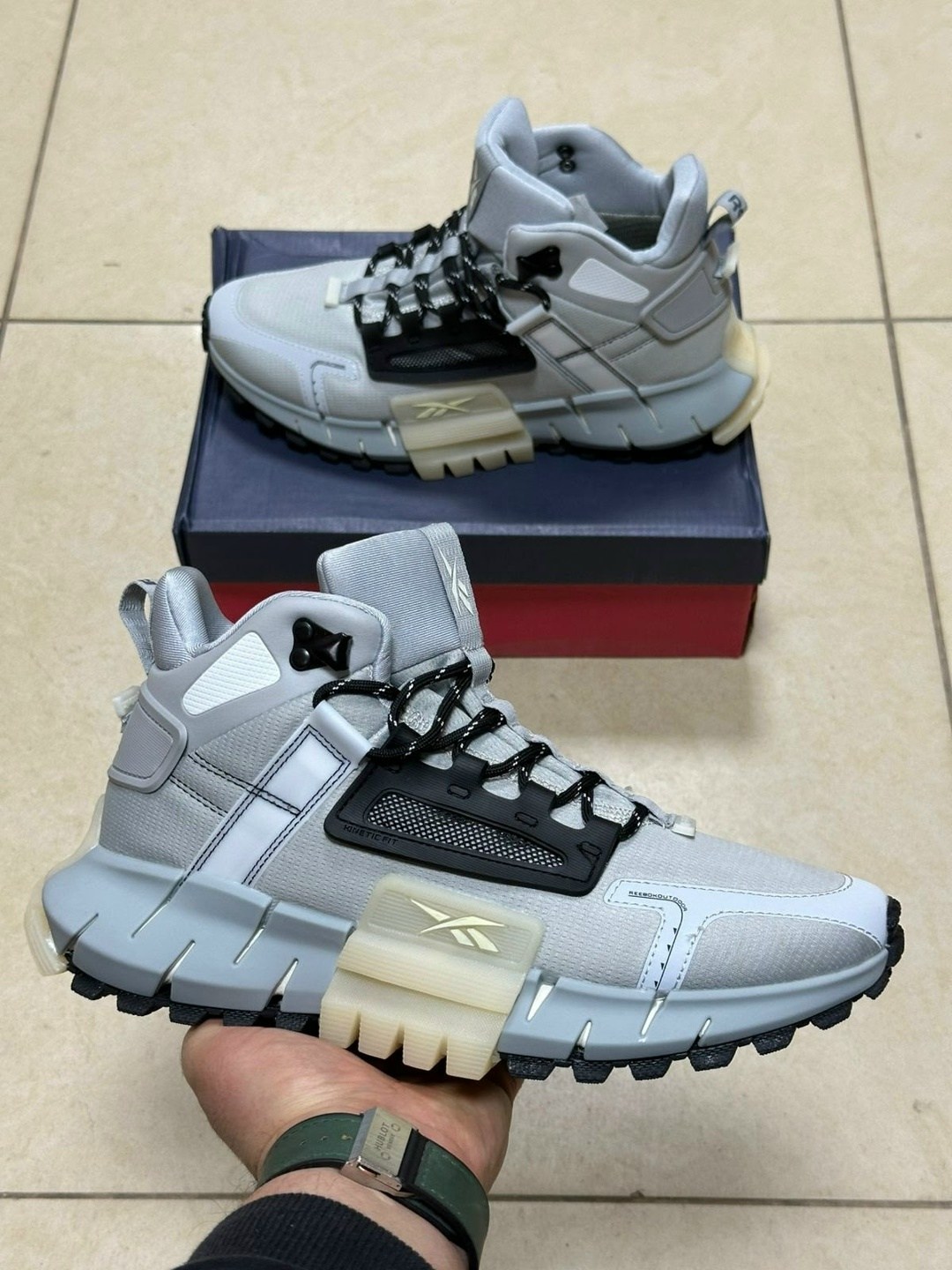 кроссовки reebok zig kinetica edge,кроссовки reebok zig kinetica,кроссовки мужские reebok zig kinetica edge,кроссовки reebok zig kinetica edge цвет серый,кроссовки reebok