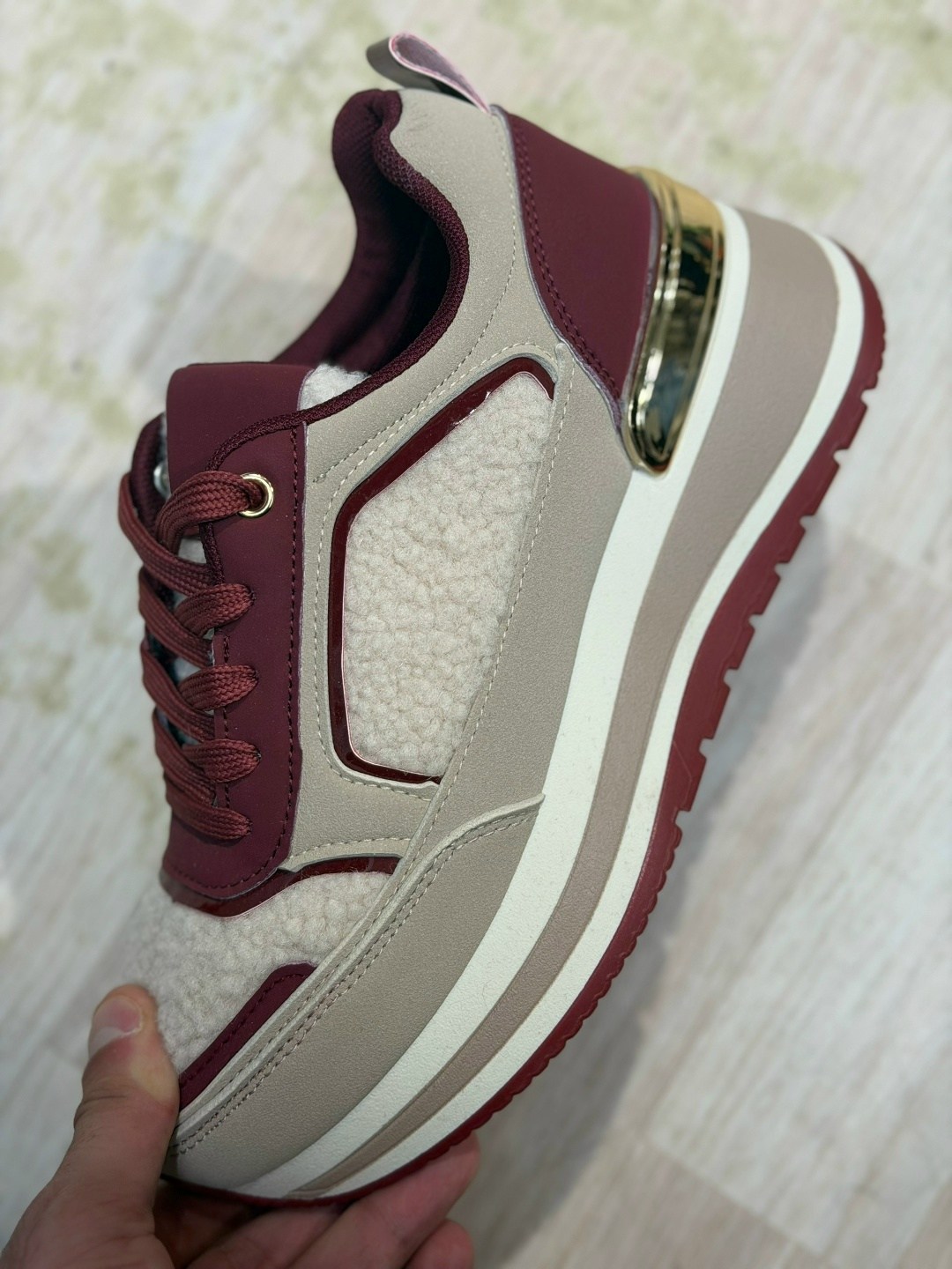 ,кроссовки женскиe,женская ,обуви,кроссовки модные