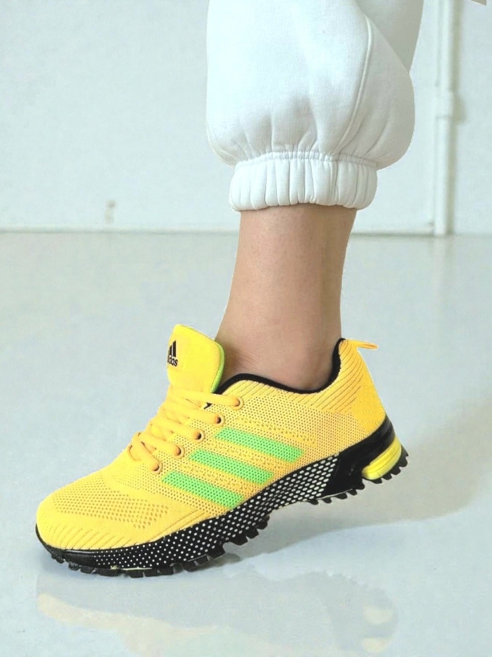 кроссовки,кроссовки адидас желтые мужские,кроссовки adidas,дышащие кроссовки,кроссовки желтые