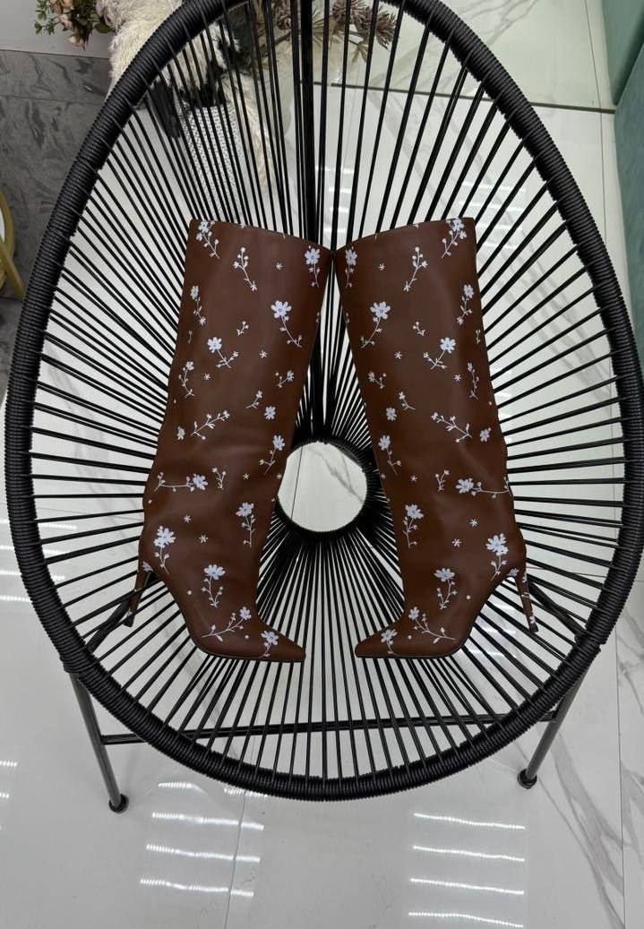 женские сапоги,коричневые сапоги,модные женские сапоги,высокие сапоги,