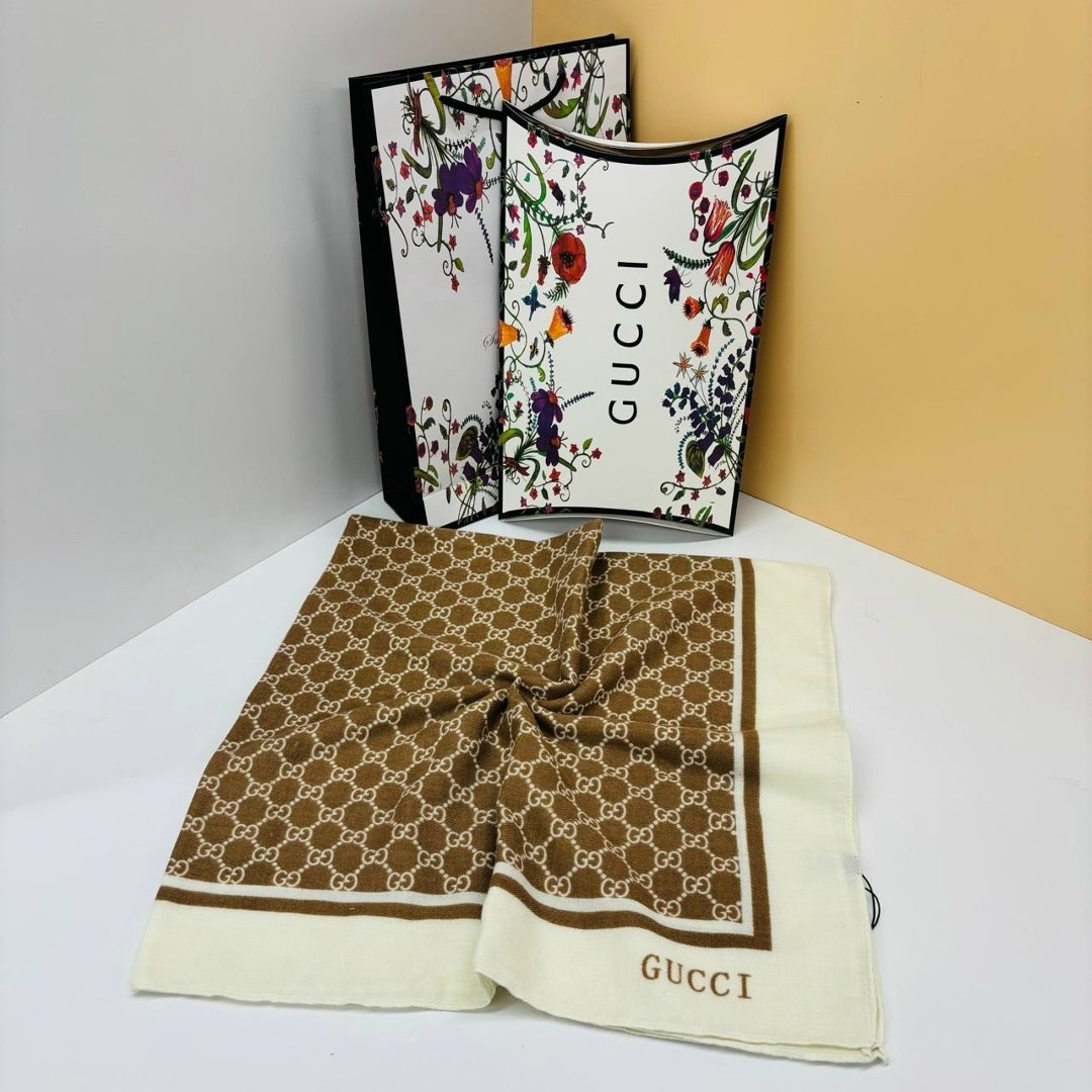 платок gucci,шарф gucci,платки гуччи,шарф гуччи,шарф гуччи женский