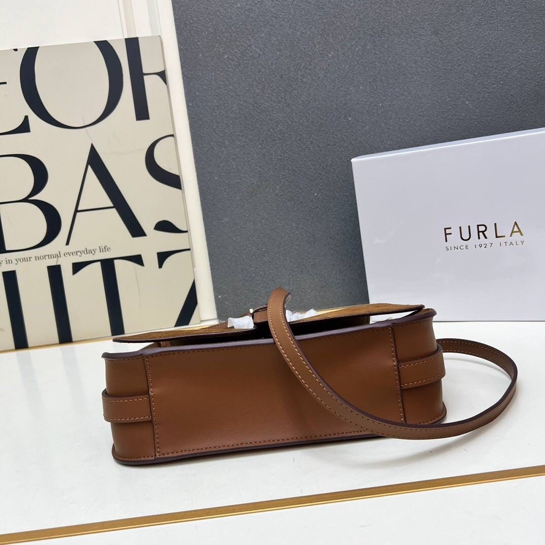 замшевая сумка,сумка на плечо furla из воловьей кожи,замшевая сумка женская,сумка,коричневая женская сумка furla