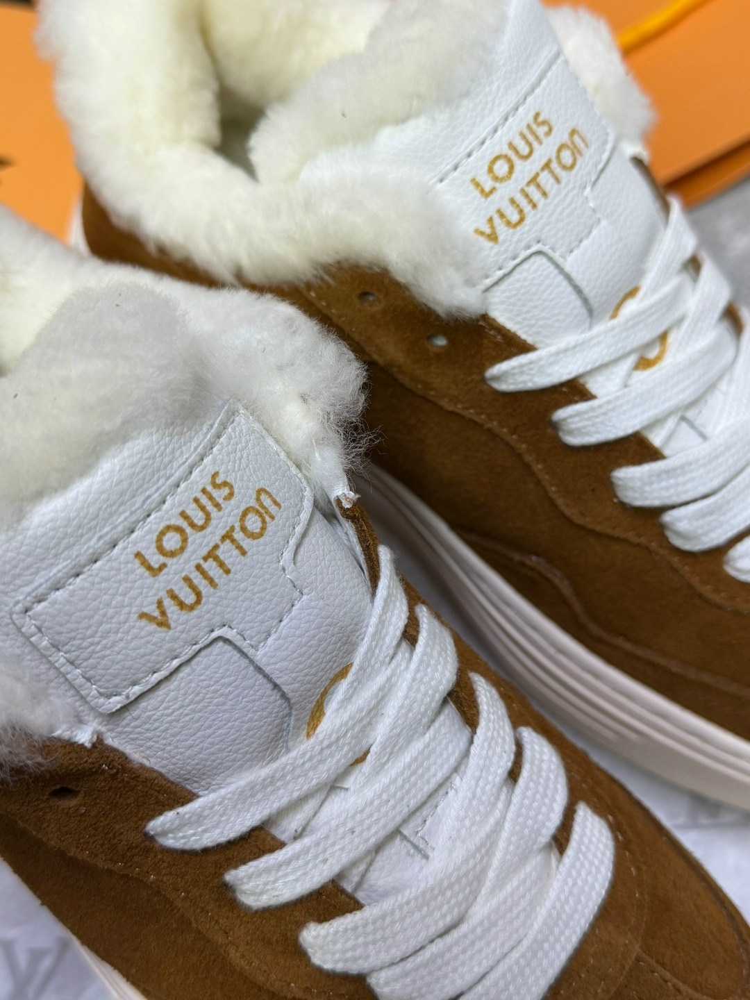 кроссовки женские louis vuitton,кеды louis vuitton time out зимние бежевые,louis vuitton зимние кроссовки,луи виттон кроссовки женские зимние,кроссовки луи виттон