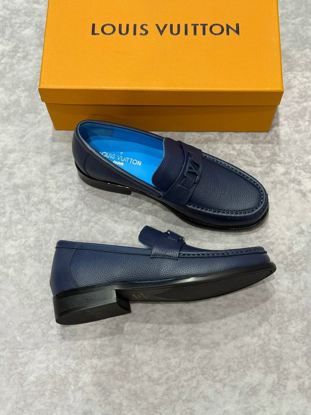 мокасины мужские луи виттон,кожаные мокасины louis vuitton синего цвета,мокасины louis vuitton мужские,мужские кожаные мокасины louis vuitton 2025-2025 черные,лоферы louis vuitton