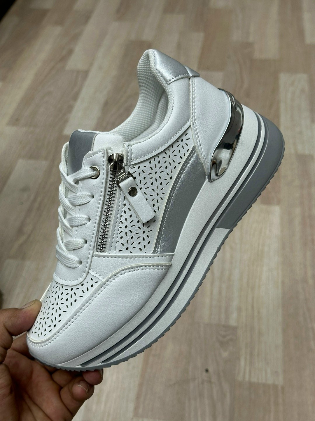 кроссовки женские liu jo,,кроссовки женскиe,кроссовки liu jo,кроссовки liu jo кроссовки