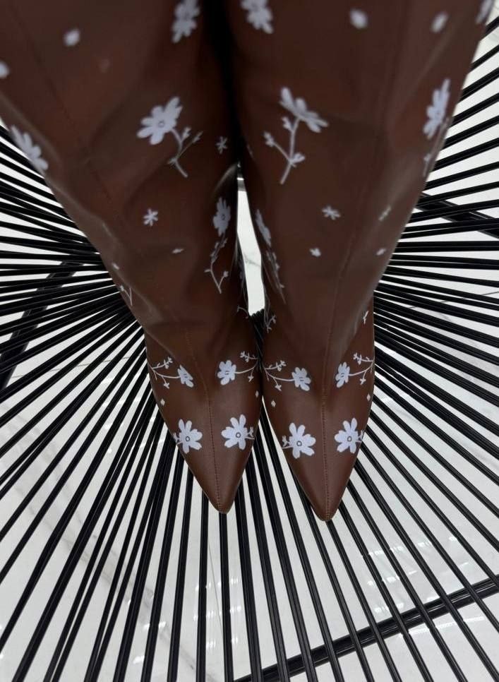 женские сапоги,коричневые сапоги,модные женские сапоги,высокие сапоги,