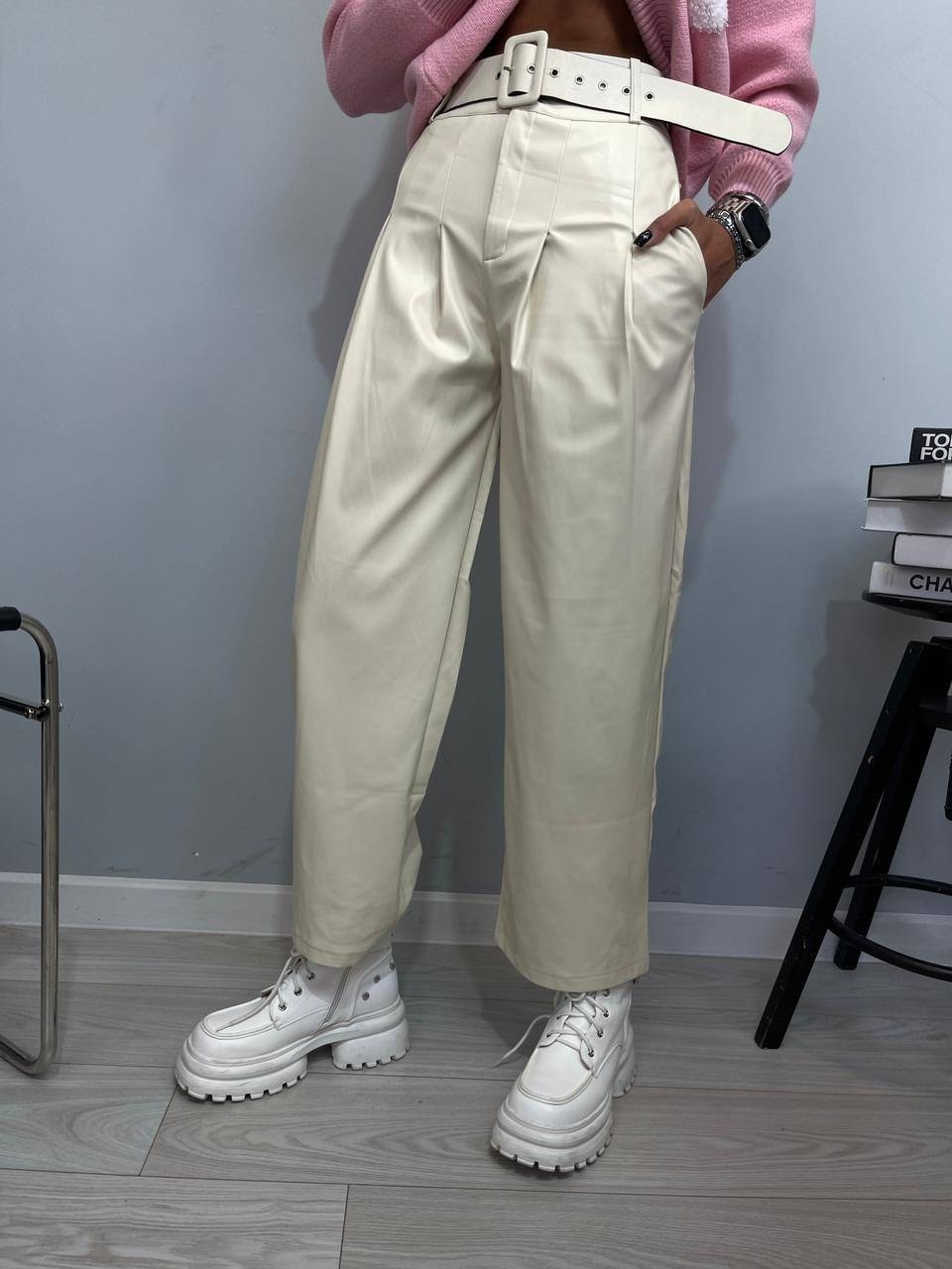 брюки кожаные,штаны кожаные,кожаные брюки женские,брюки из экокожи,брюки эко-кожа