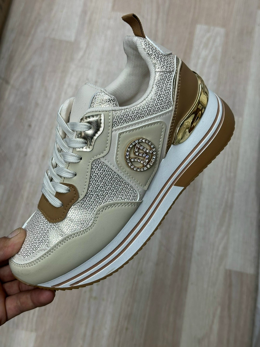 кроссовки женские liu jo,,кроссовки женскиe,кроссовки liu jo,кроссовки liu jo кроссовки