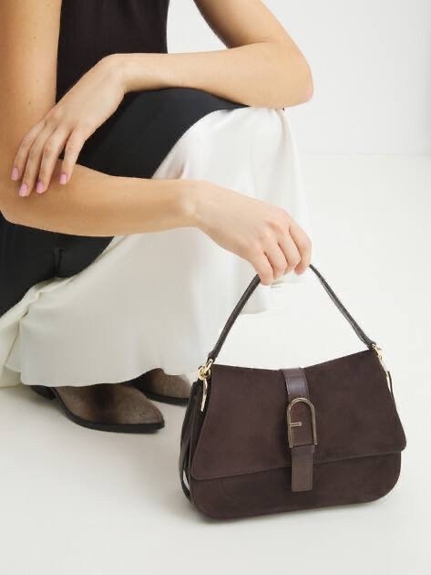 женская коричневая сумка flow large furla,сумка furla flow l из натуральной замши,сумка furla flow темно коричневая,женская сумка через плечо furla коричневая,сумка flow large furla wb01040/bx3354 кор