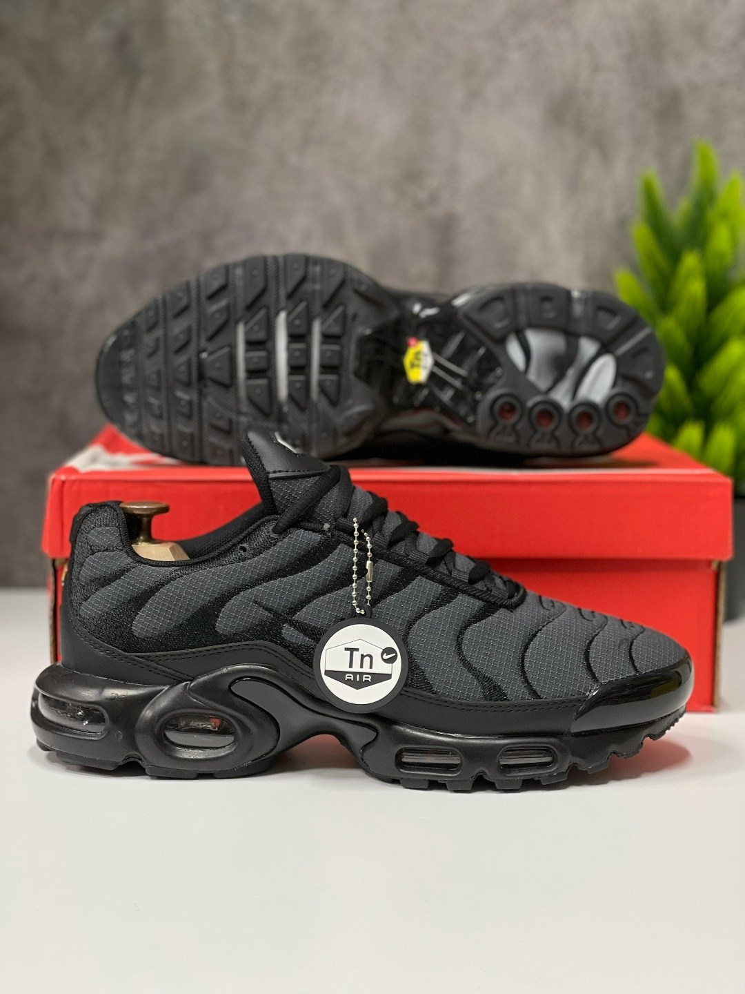 кроссовки nike air max plus tn,nike air max tn plus black,кроссовки nike air max tn plus мужские,кроссовки,nike air max tn plus