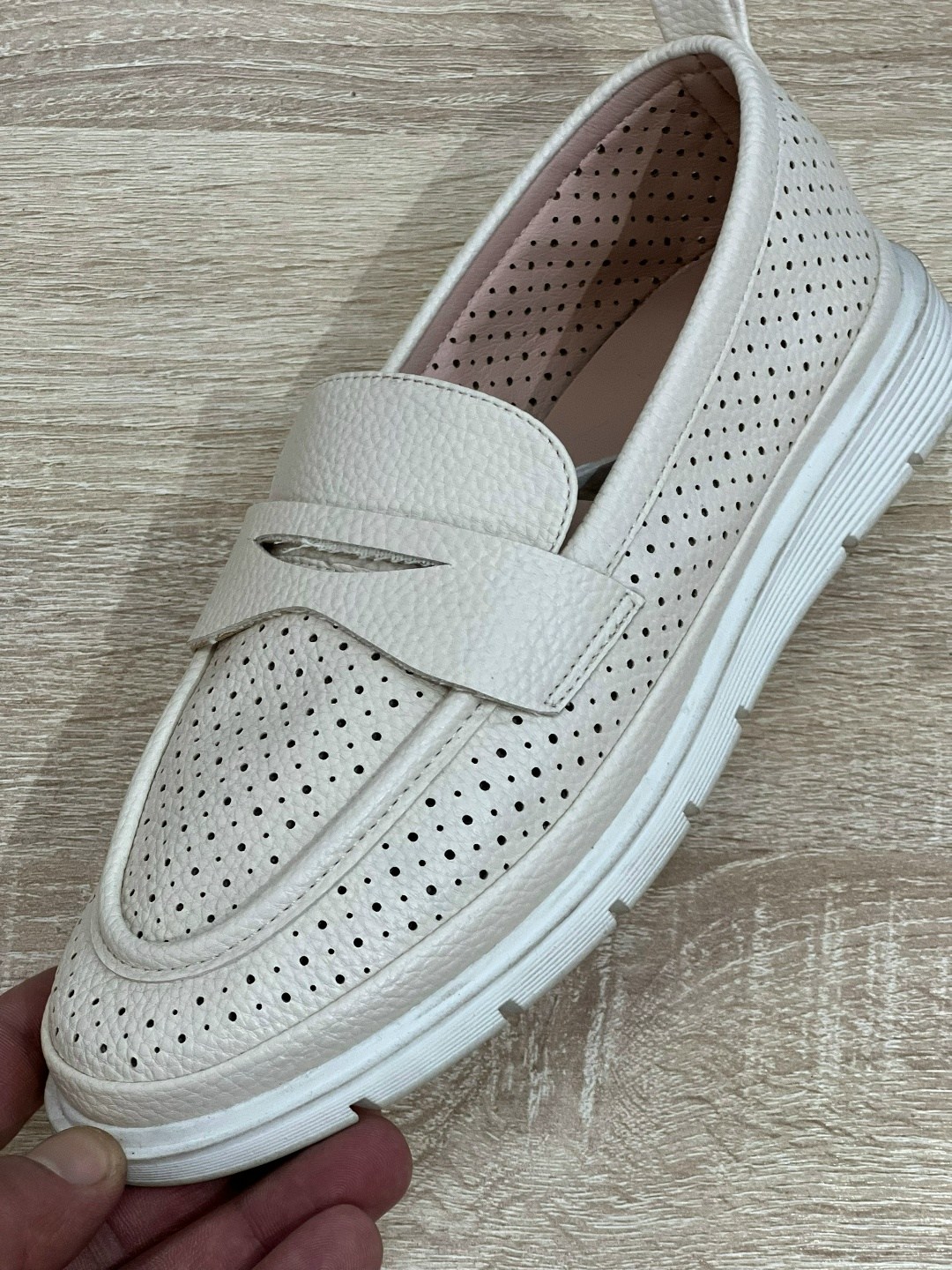 женские лоферы,лоферы женские натуральная кожа,,лоферы женские натуральная кожа туфли,мокасины с перфорацией