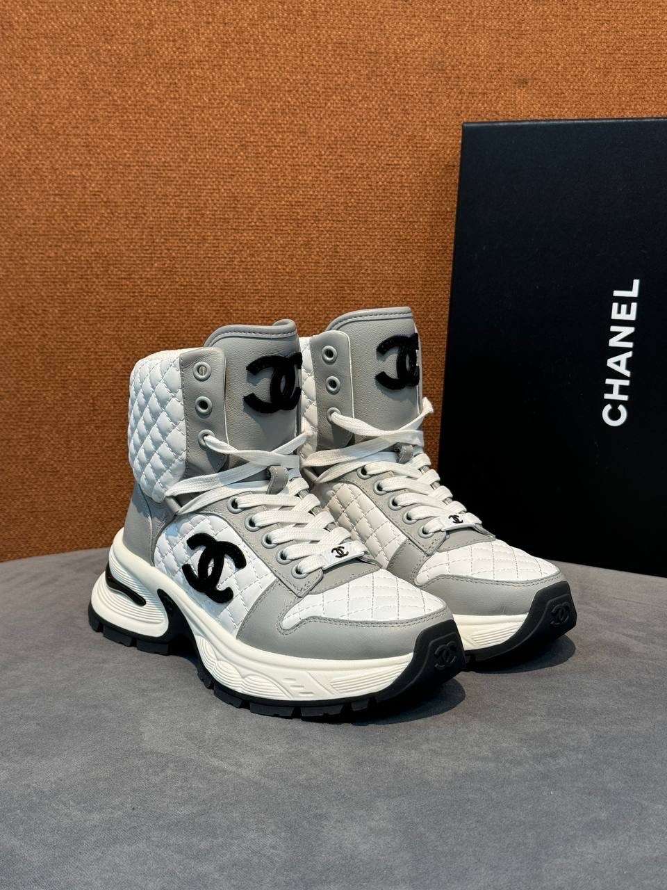 кроссовки chanel,женские кроссовки chanel,кроссовки шанель женские,кеды шанель женские,кроссовки шанель