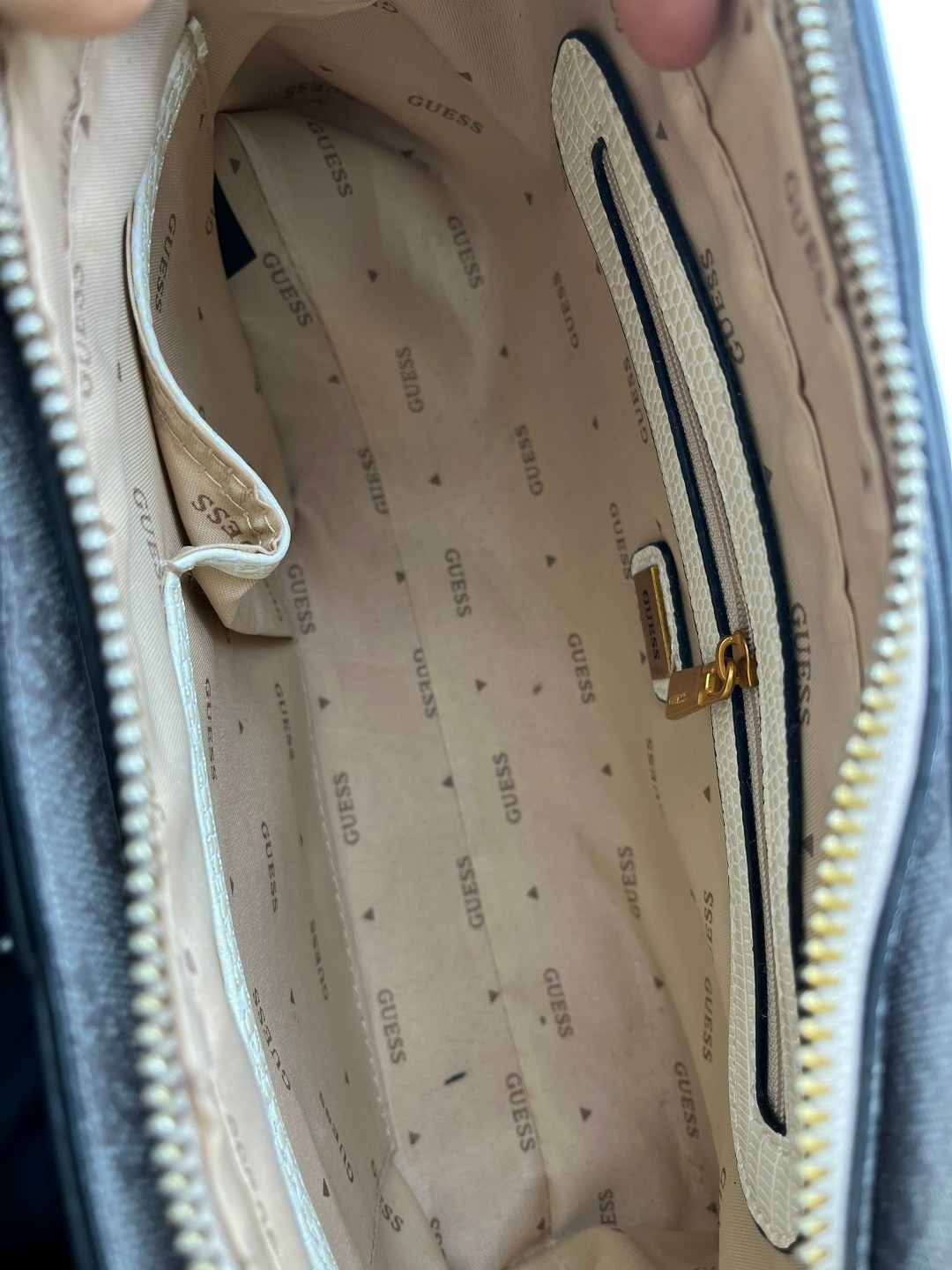 сумка женская guess,сумка guess,сумка через плечо guess,сумка guess багет,guess сумка на плечо