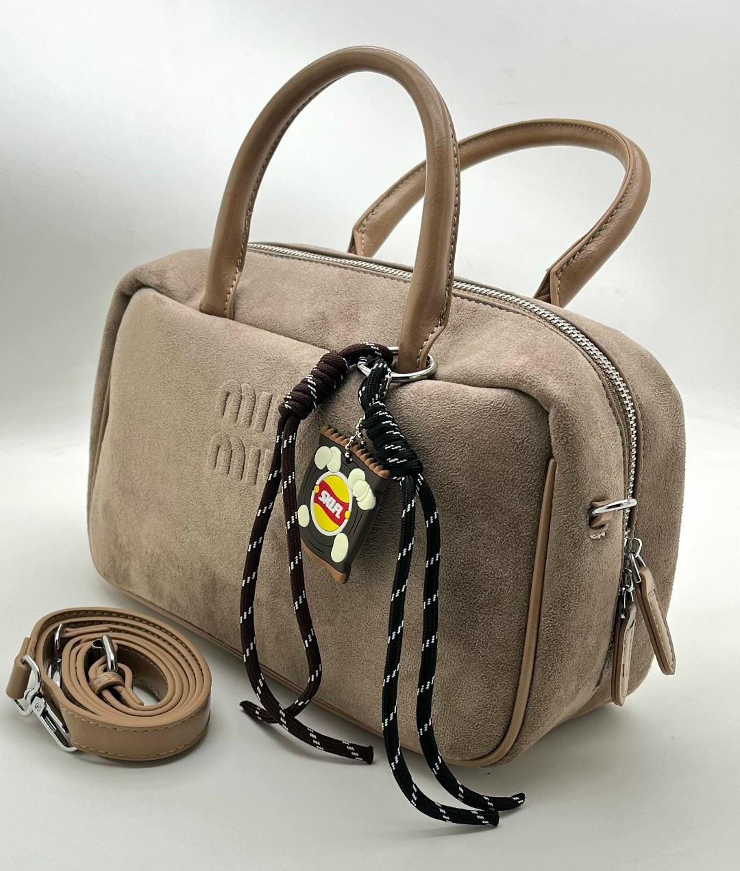 сумка miu miu,замшевая чёрная сумка miu miu 28x13 см,сумка,замшевая сумка,сумка женская