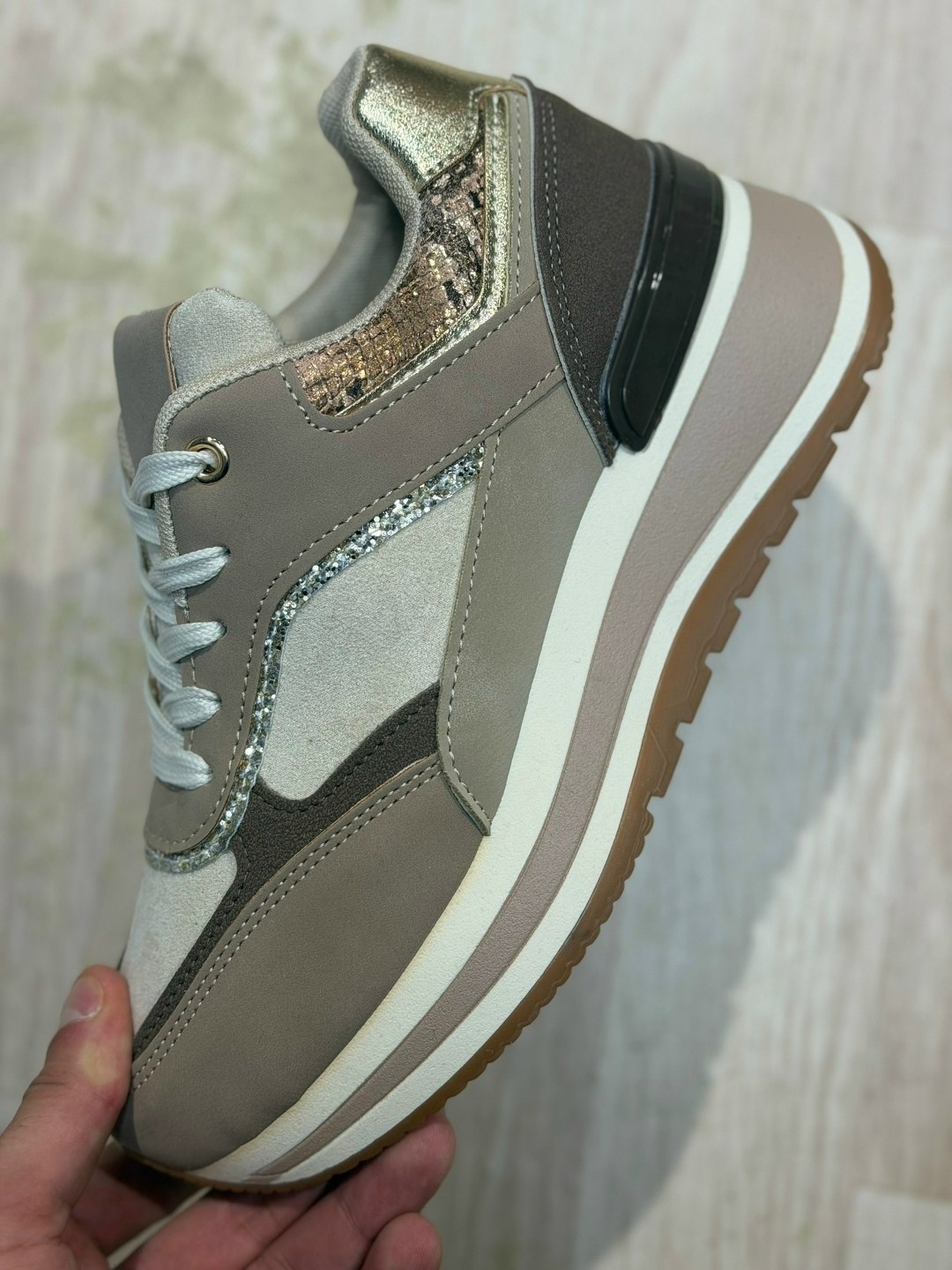 ,кроссовки женские,кроссовки модные,кроссовки бежевые,кроссовки модные женские