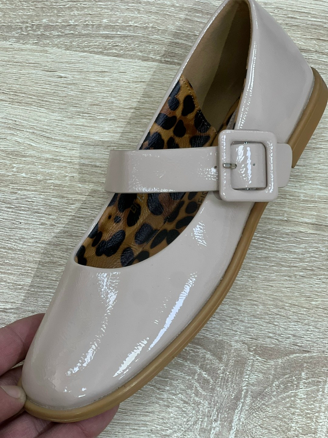 женские лоферы,лоферы женские натуральная кожа,,лоферы женские натуральная кожа туфли,мокасины с перфорацией