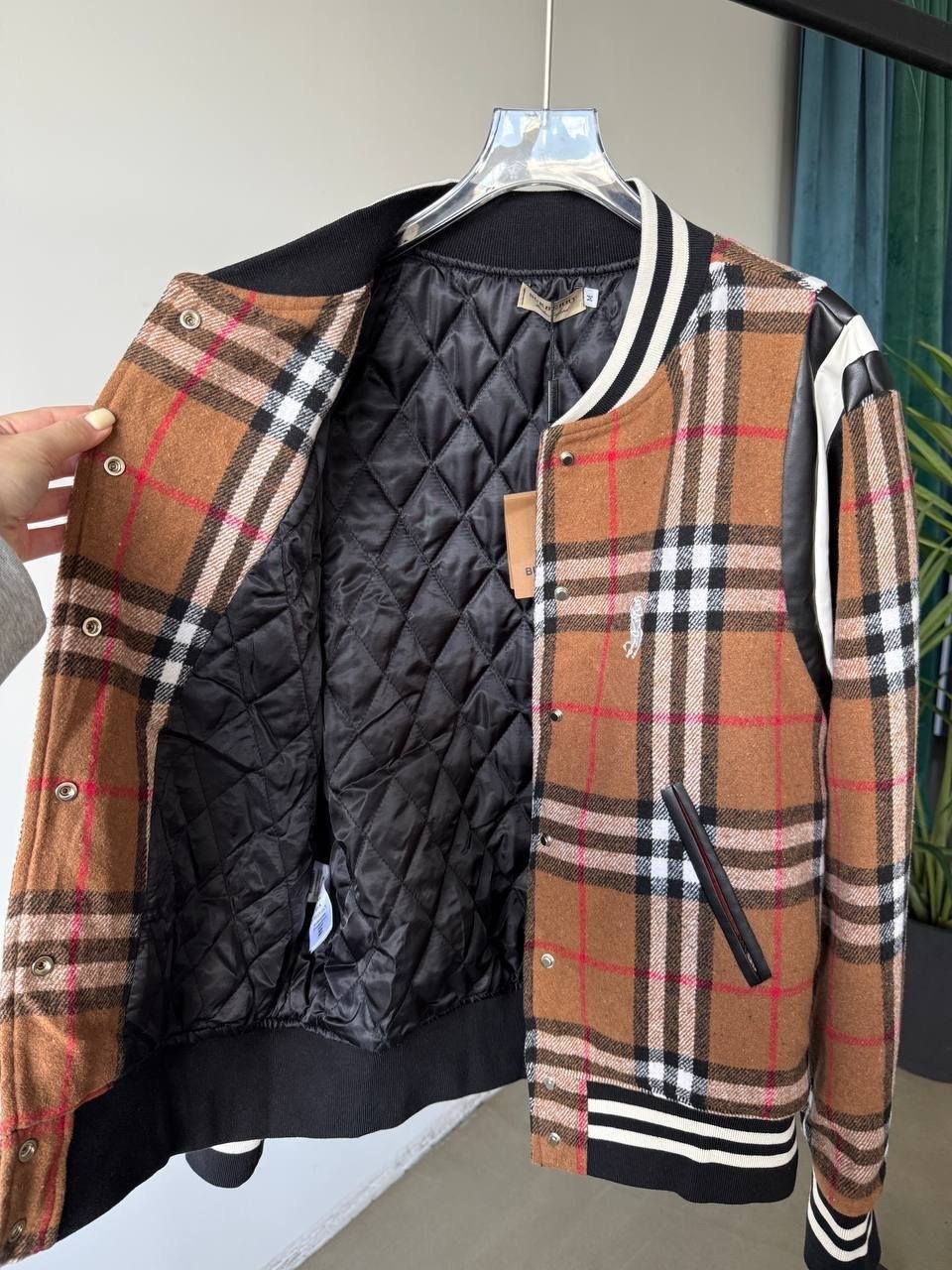 бомбер burberry,бомбер куртка,брендовые одежды,бомбер коричневый женский,бомбер prada