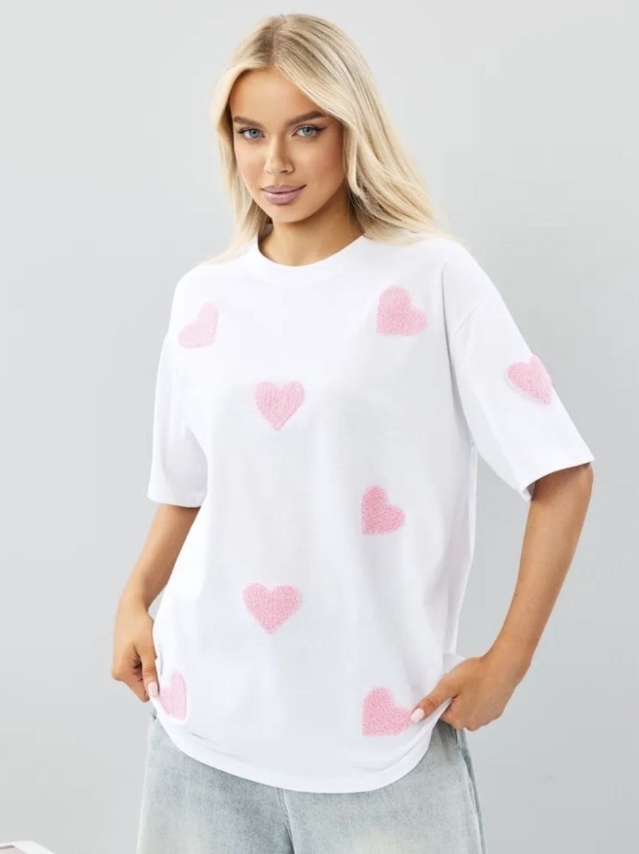 женская футболка оверсайз,белая футболка оверсайз,футболки оверсайз,футболки женская оверсайз с принтом,футболка оверсайз "сердечки"