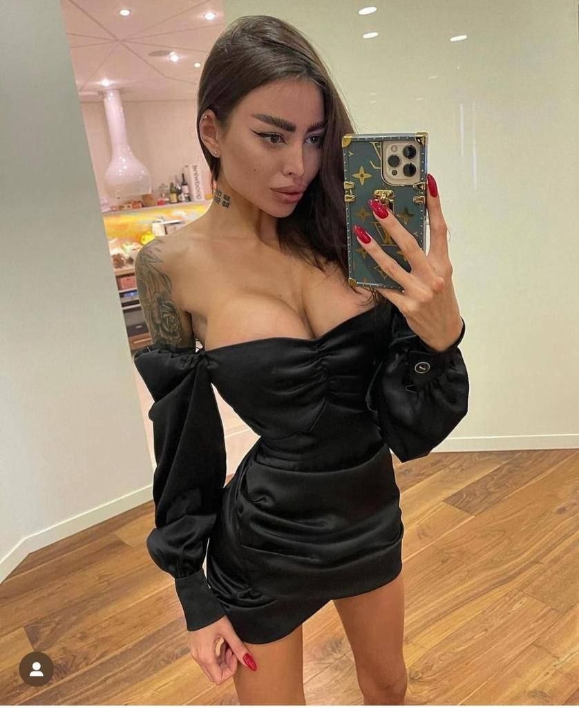 атласное платье мини,атласное платье,платья мини,платье из сатина,платье с открытыми плечам