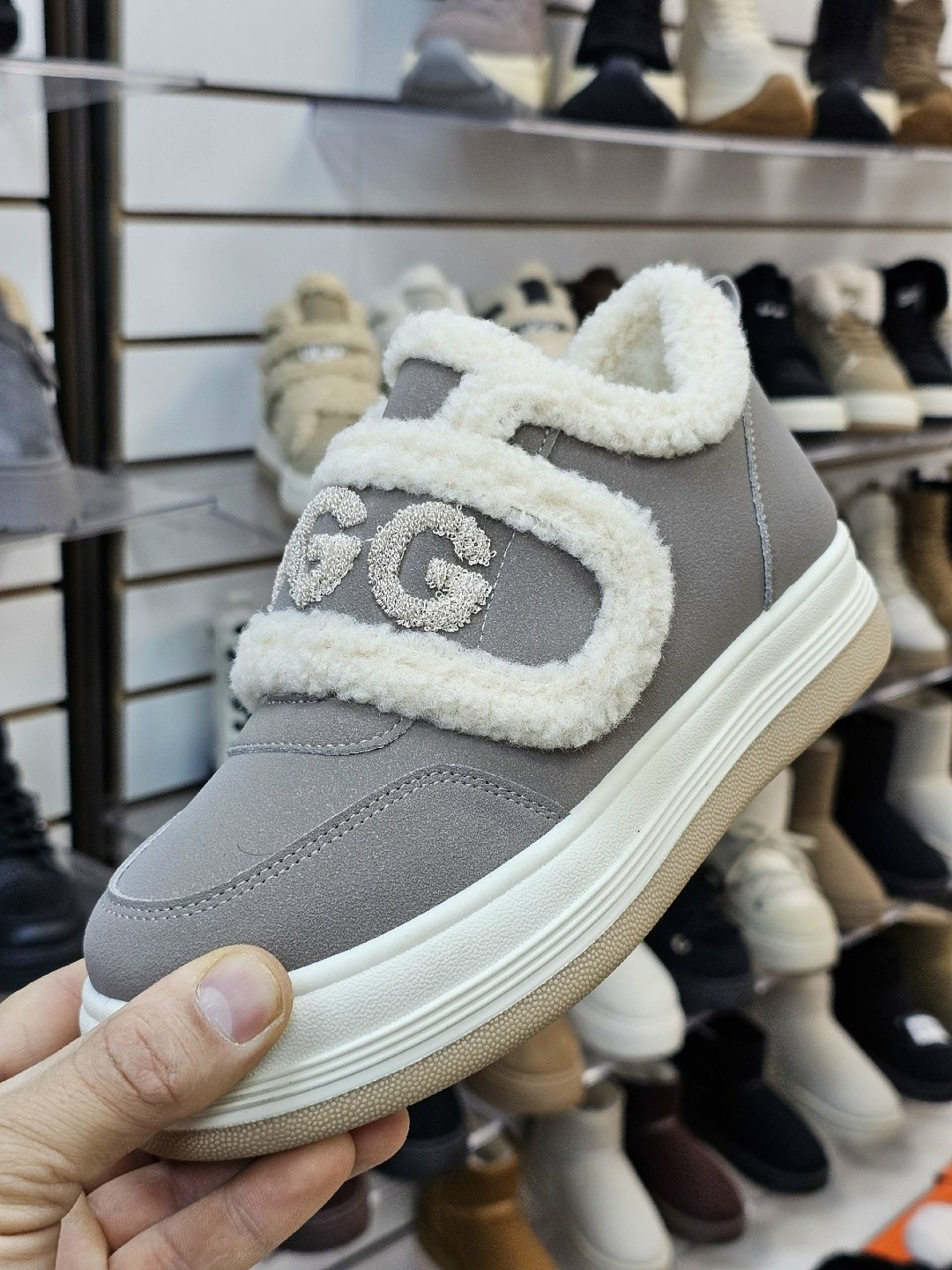 ,женская зимняя ,кеды женские зимние,кеды зимние женские ugg,зимние женские кроссовки