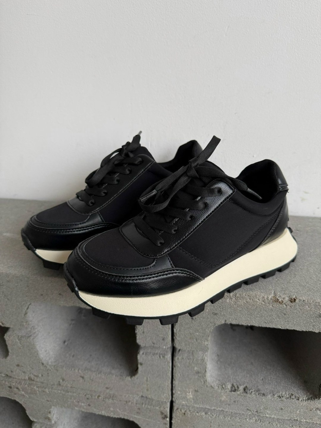 кроссовки кожа,,кроссовки женские черные кожаные с белой подошвой,кроссовки женские, женская