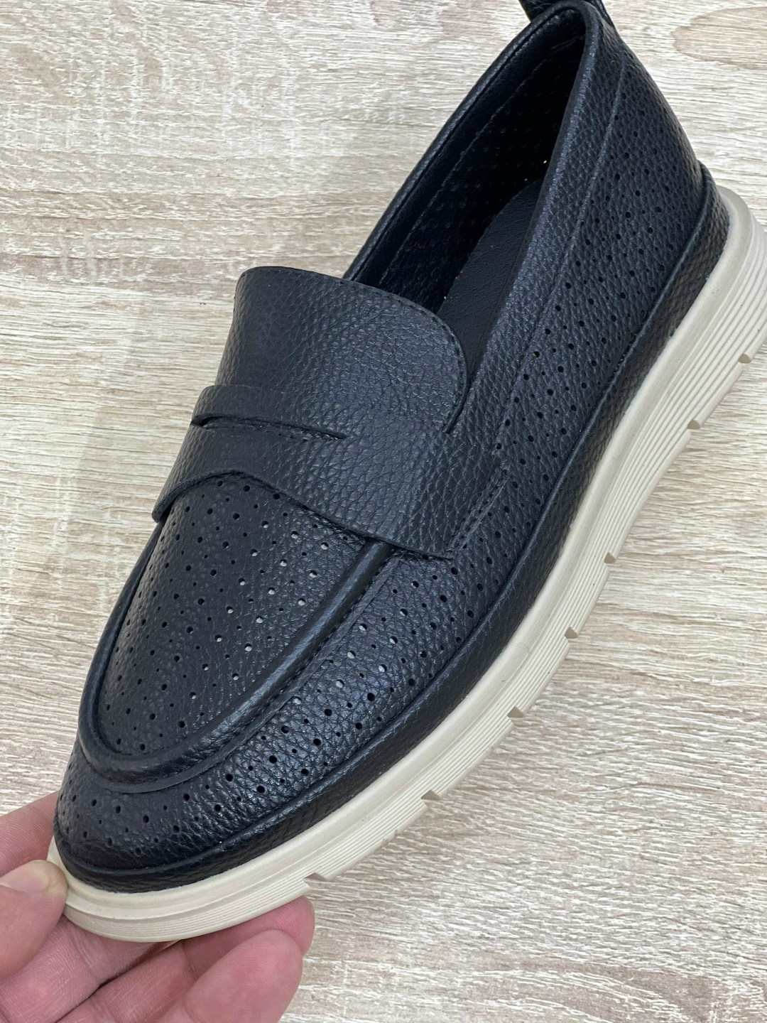 женские лоферы,лоферы женские натуральная кожа,,лоферы женские натуральная кожа туфли,мокасины с перфорацией