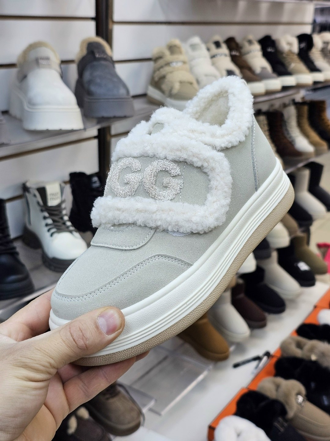 ,женская зимняя ,кеды женские зимние,кеды зимние женские ugg,зимние женские кроссовки