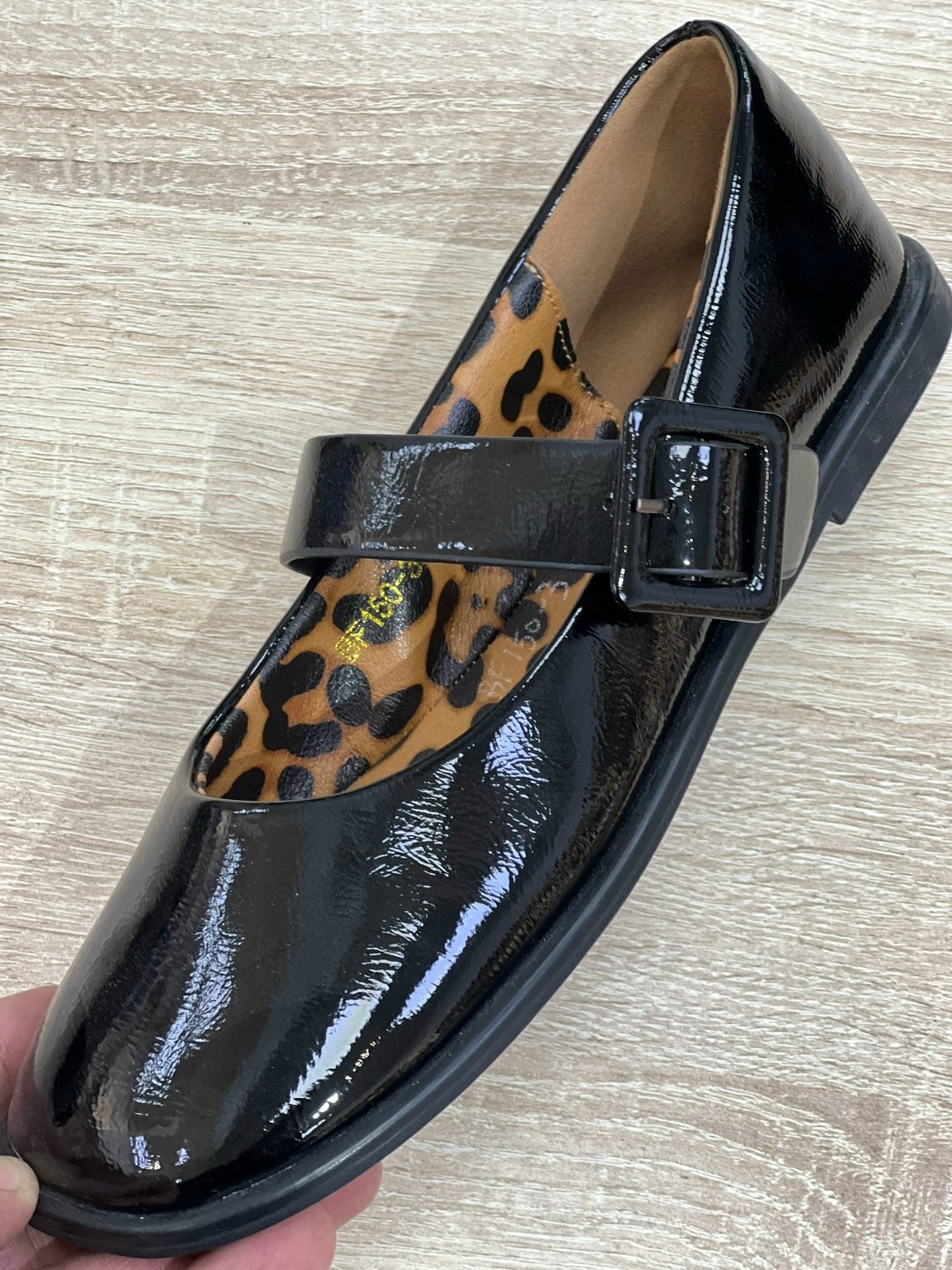 женские лоферы,лоферы женские натуральная кожа,,лоферы женские натуральная кожа туфли,мокасины с перфорацией