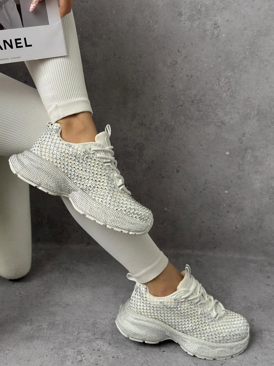 женские кроссовки,кроссовки в стразах,кроссовки модные,кроссовки баленсиага,блестящие кроссовки