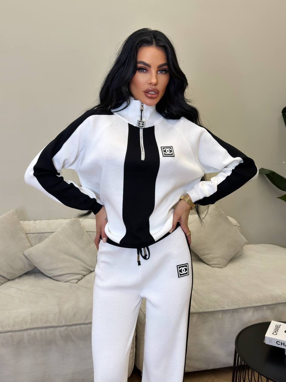 костюм спортивный женский,трикотажные костюмы,спортивный костюм,белые костюмы,белые спортивные костюмы