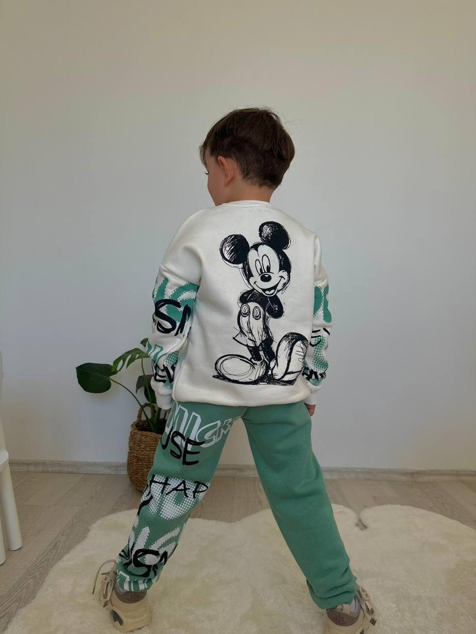 костюм детский,детский костюм с принтом,костюм для мальчика,спортивные костюм,детские костюмы