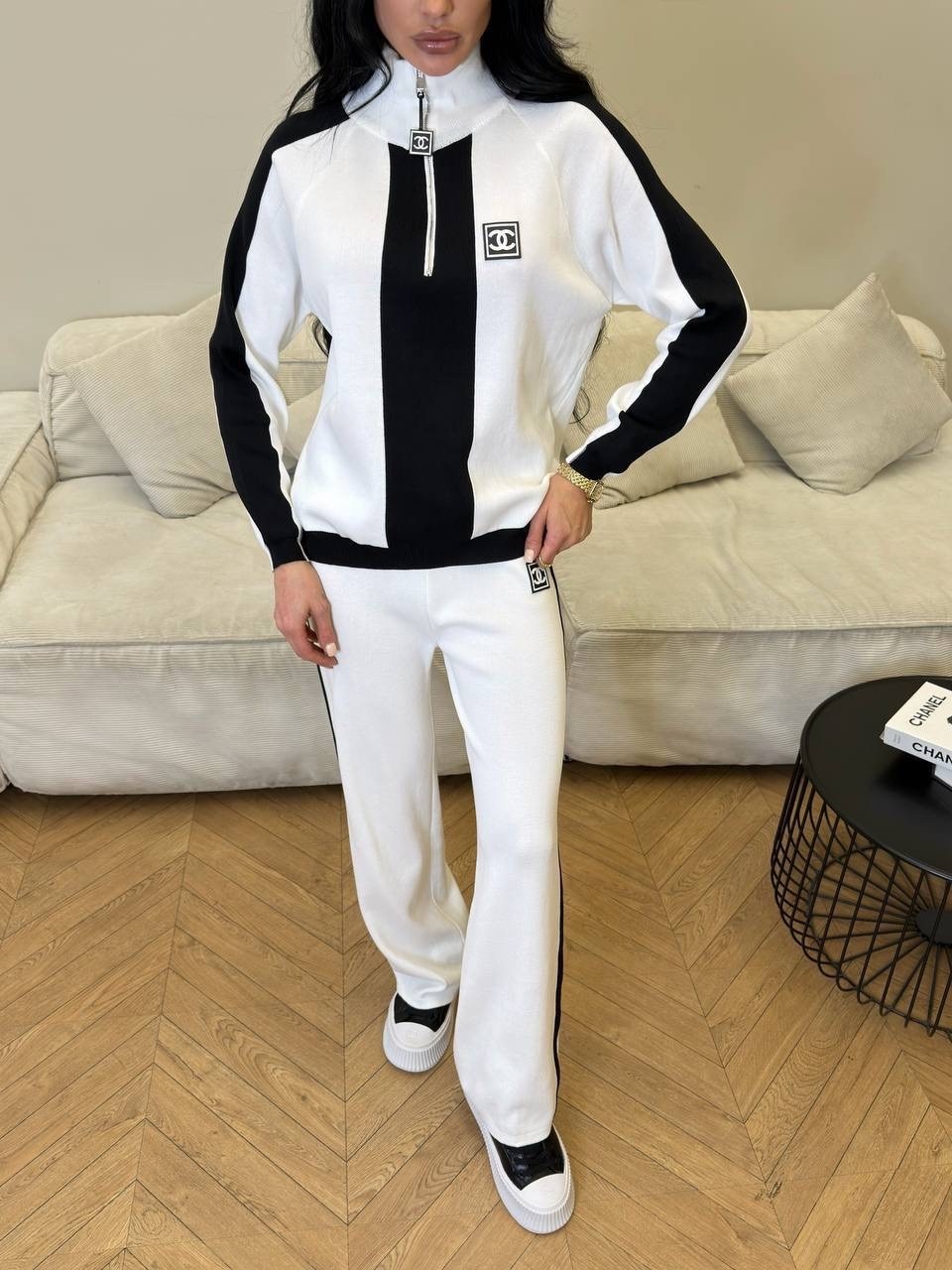 костюм спортивный женский,трикотажные костюмы,спортивный костюм,белые костюмы,белые спортивные костюмы